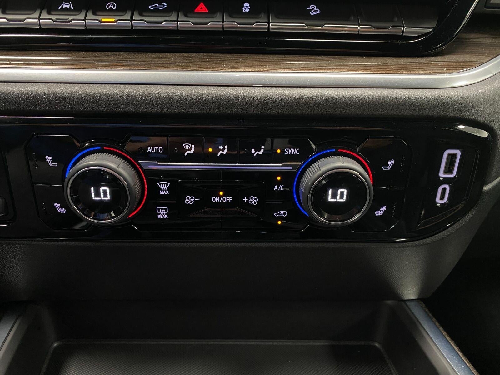 2024 Chevrolet Silverado 1500 4WD Crew Cab 147 RST