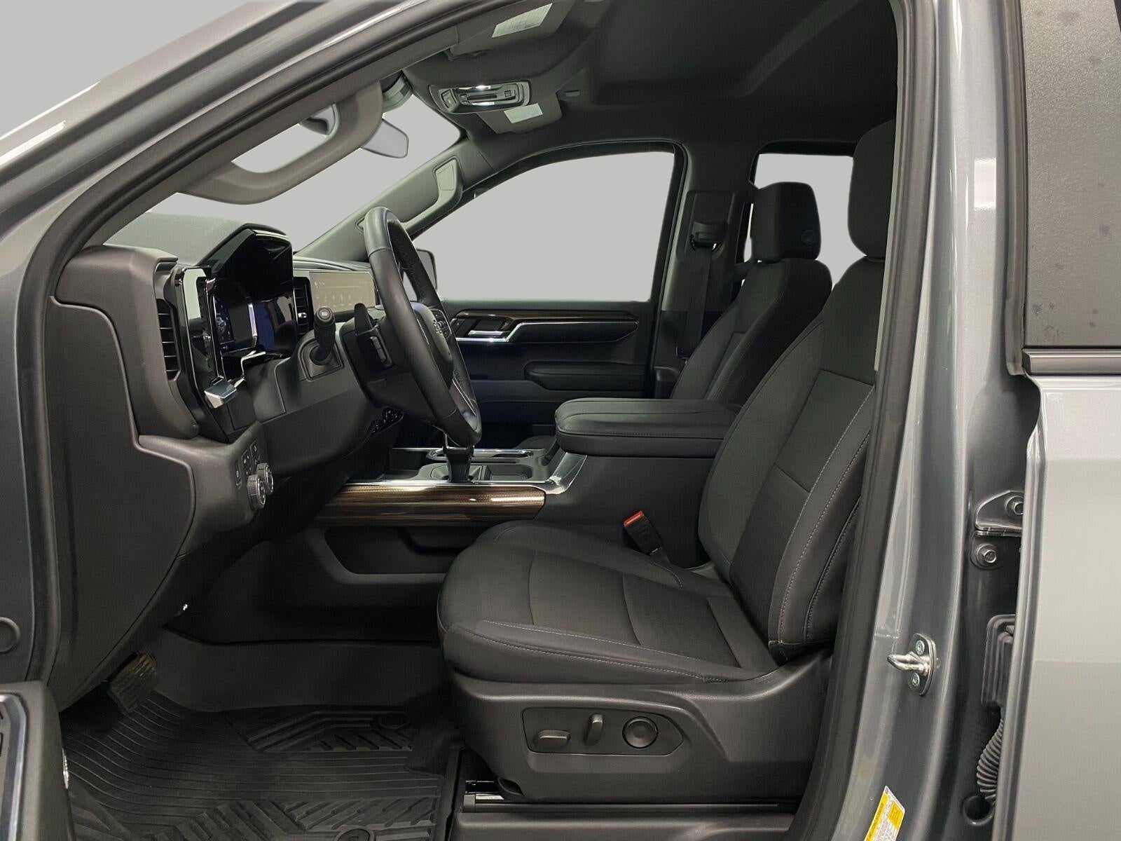 2024 Chevrolet Silverado 1500 4WD Crew Cab 147 RST