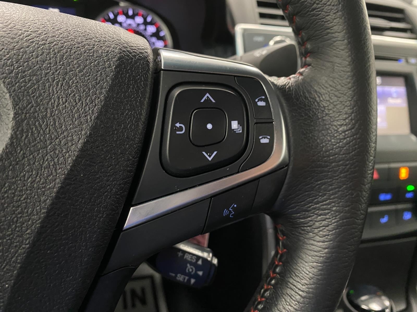 2017 Toyota Camry SE Auto