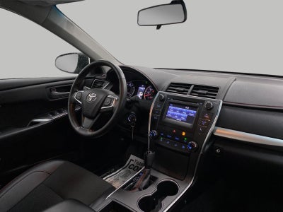 2017 Toyota Camry SE Auto