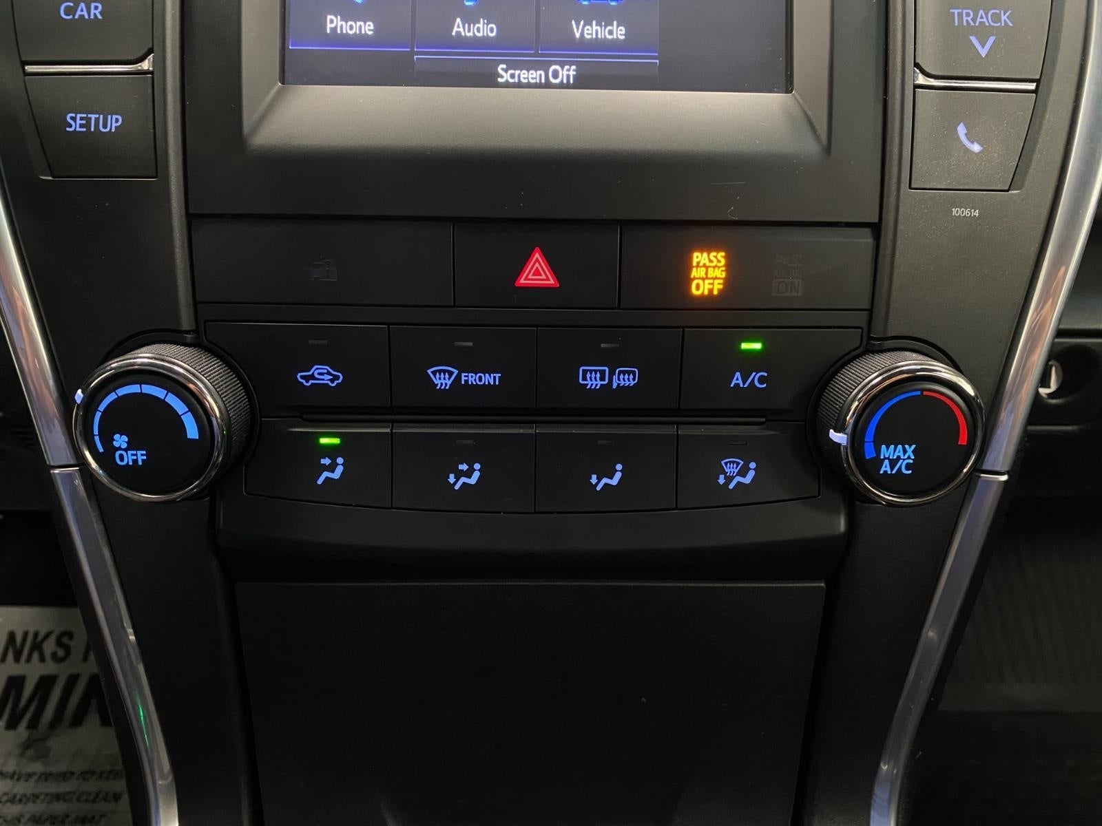 2017 Toyota Camry SE Auto
