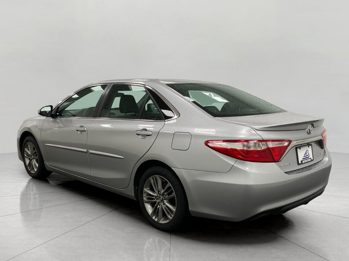 2017 Toyota Camry SE Auto