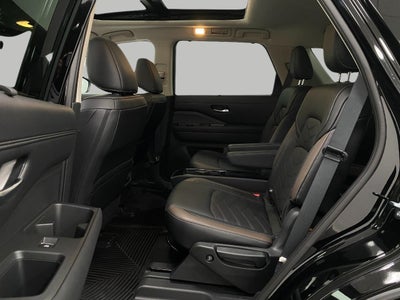 2024 Nissan Pathfinder Platinum 4WD