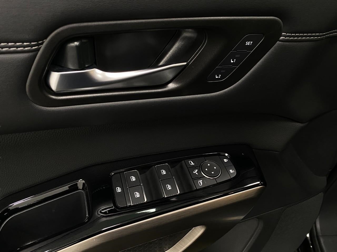 2024 Nissan Pathfinder Platinum 4WD