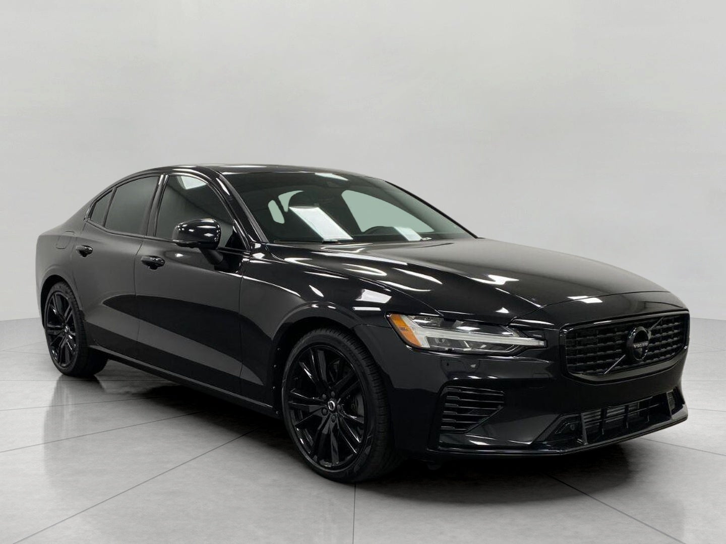 2022 Volvo S60 Recharge Plug-In Hybrid T8 eAWD PHEV Black Edition R-Design Extended Range