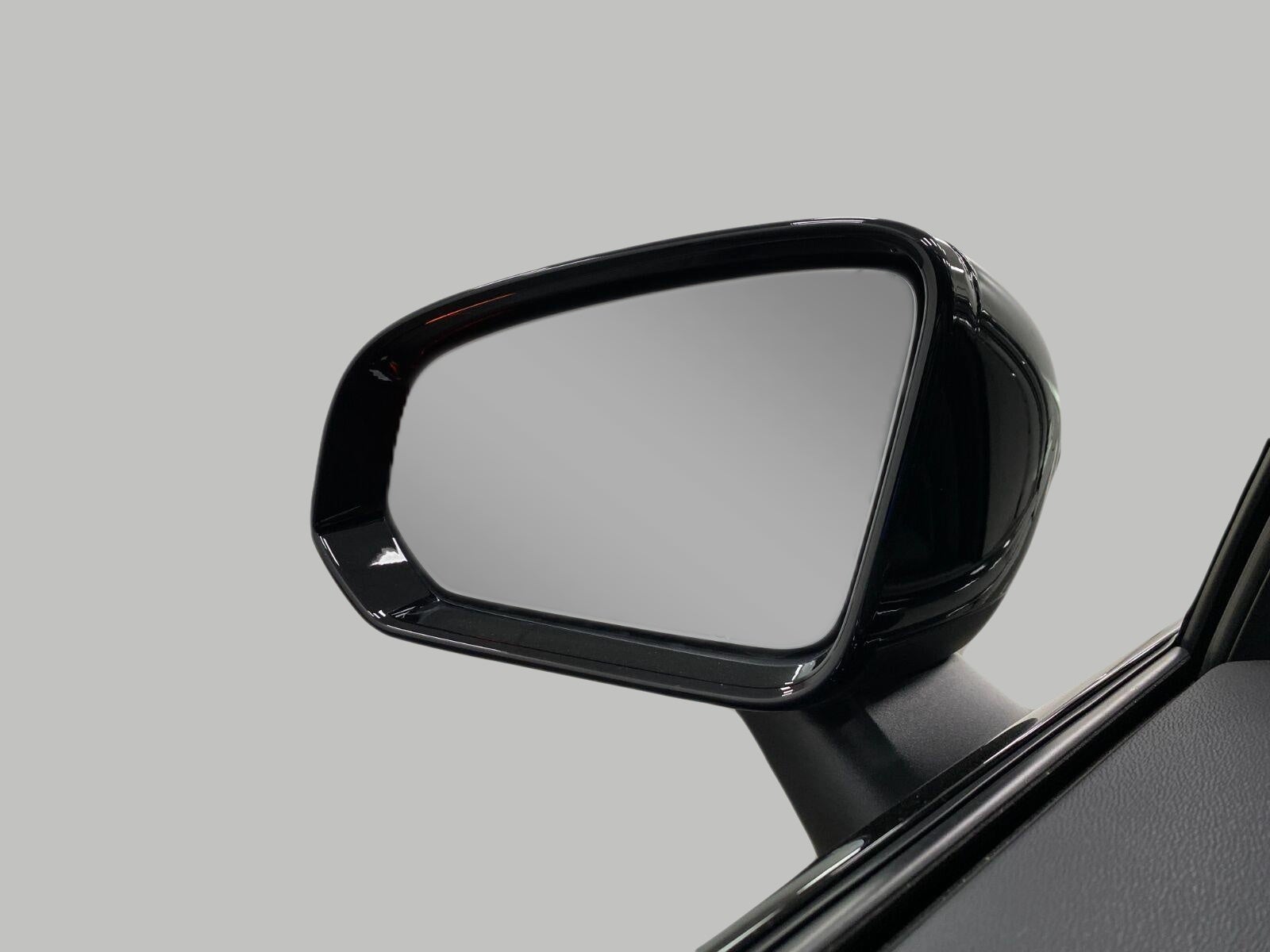 2022 Volvo S60 Recharge Plug-In Hybrid T8 eAWD PHEV Black Edition R-Design Extended Range