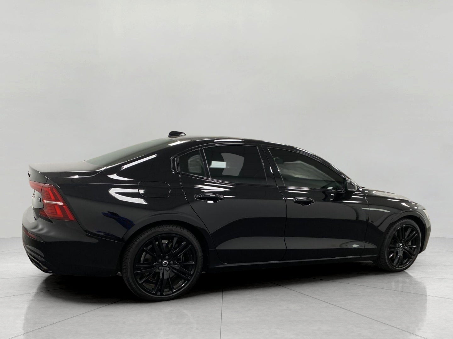 2022 Volvo S60 Recharge Plug-In Hybrid T8 eAWD PHEV Black Edition R-Design Extended Range