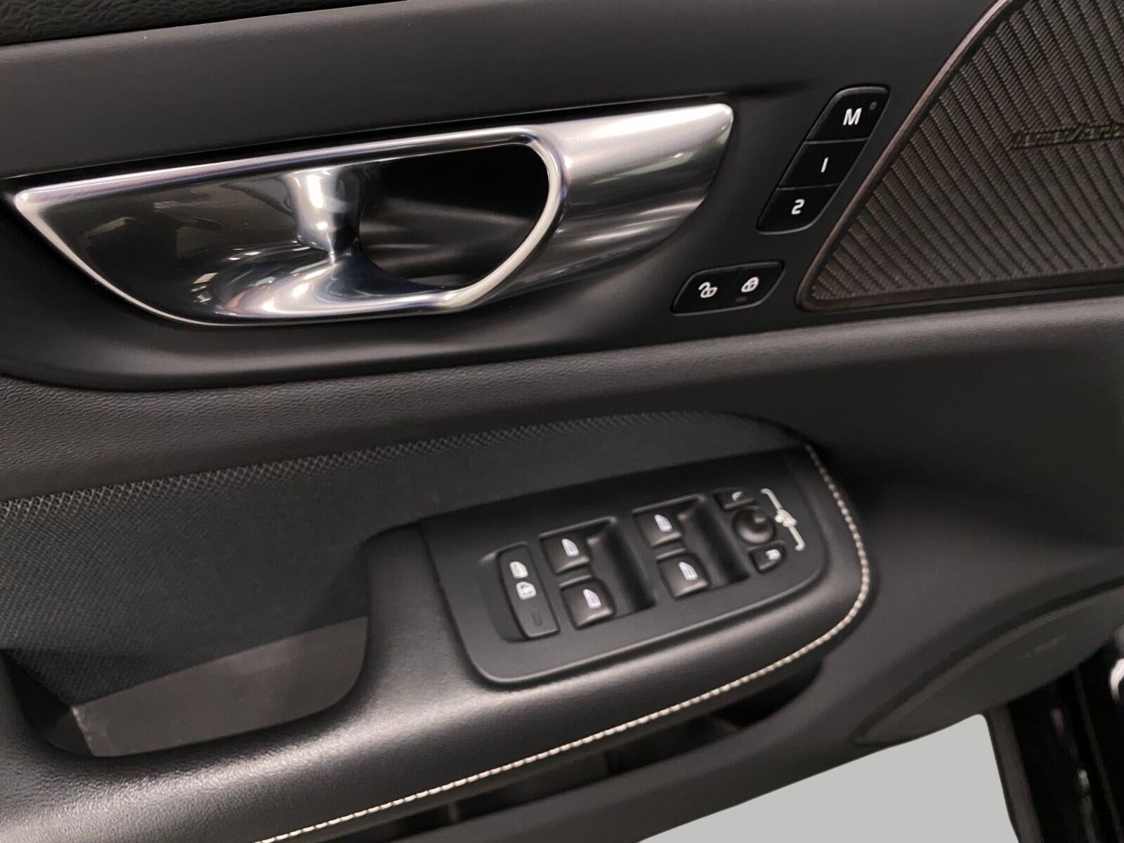 2022 Volvo S60 Recharge Plug-In Hybrid T8 eAWD PHEV Black Edition R-Design Extended Range