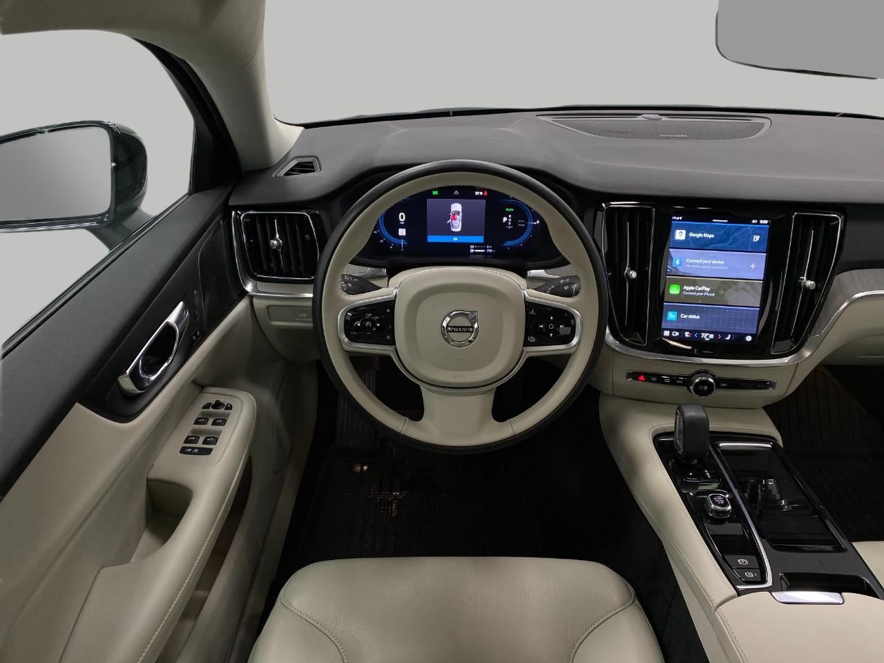 2023 Volvo S60 Recharge Plug-In Hybrid T8 eAWD PHEV Plus Dark Theme