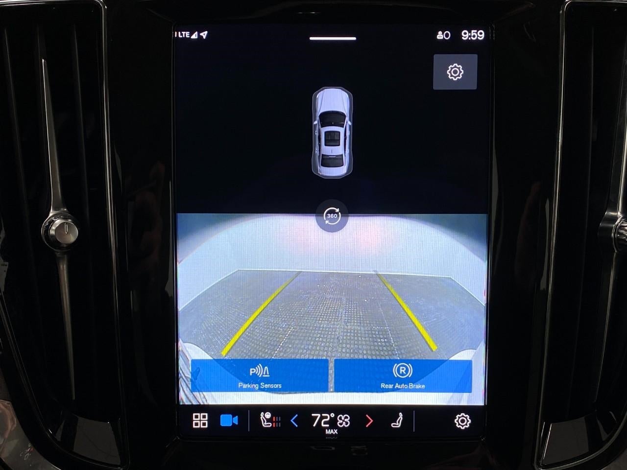 2023 Volvo S60 Recharge Plug-In Hybrid T8 eAWD PHEV Plus Dark Theme