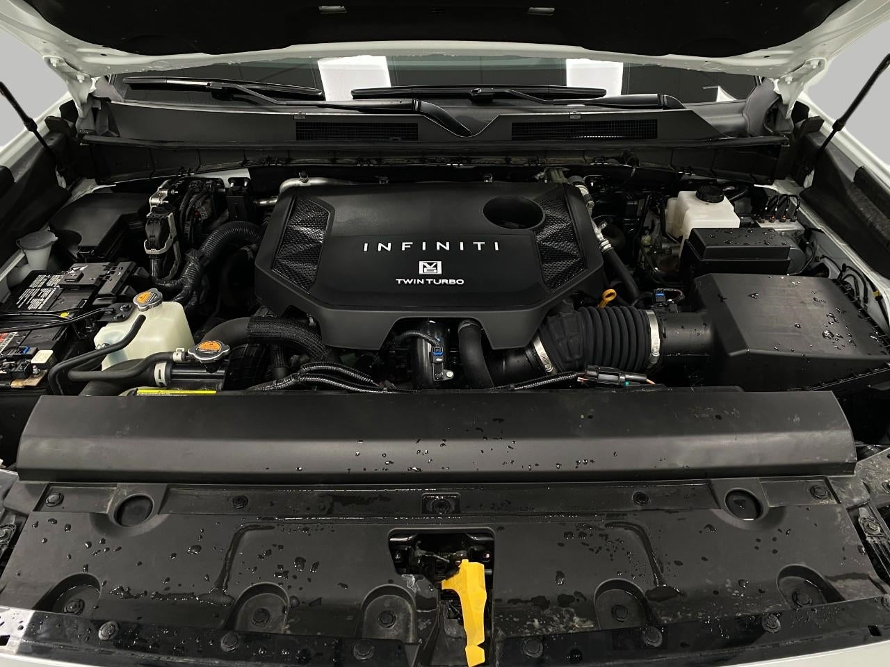 2025 INFINITI QX80 LUXE AWD