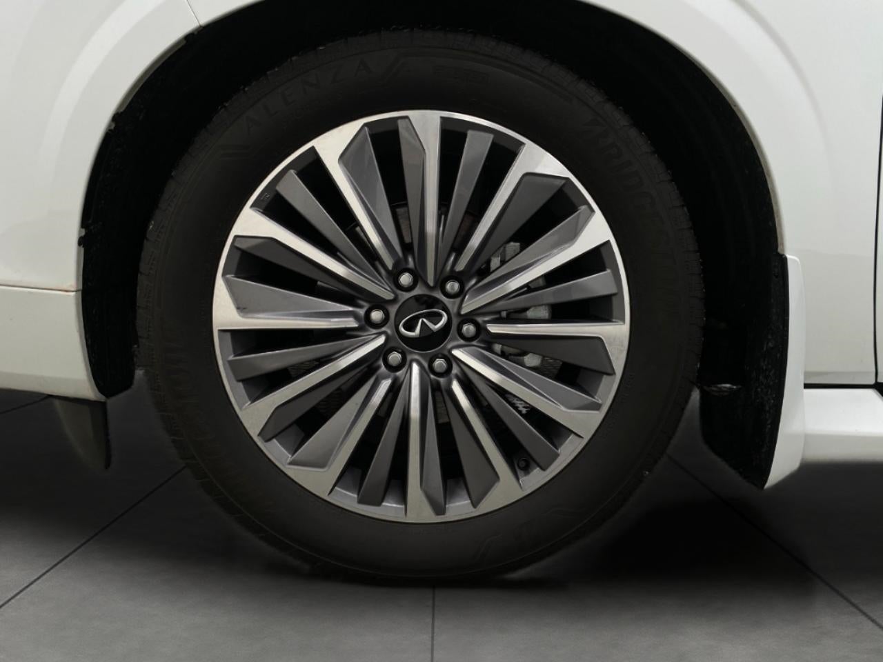 2025 INFINITI QX80 LUXE AWD