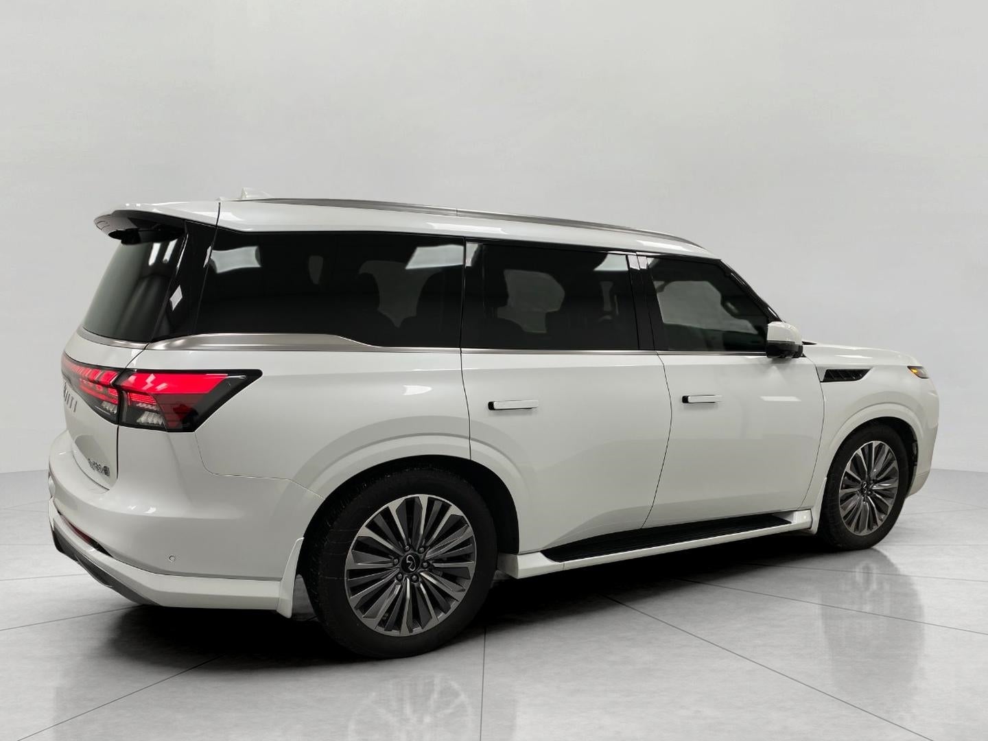 2025 INFINITI QX80 LUXE AWD