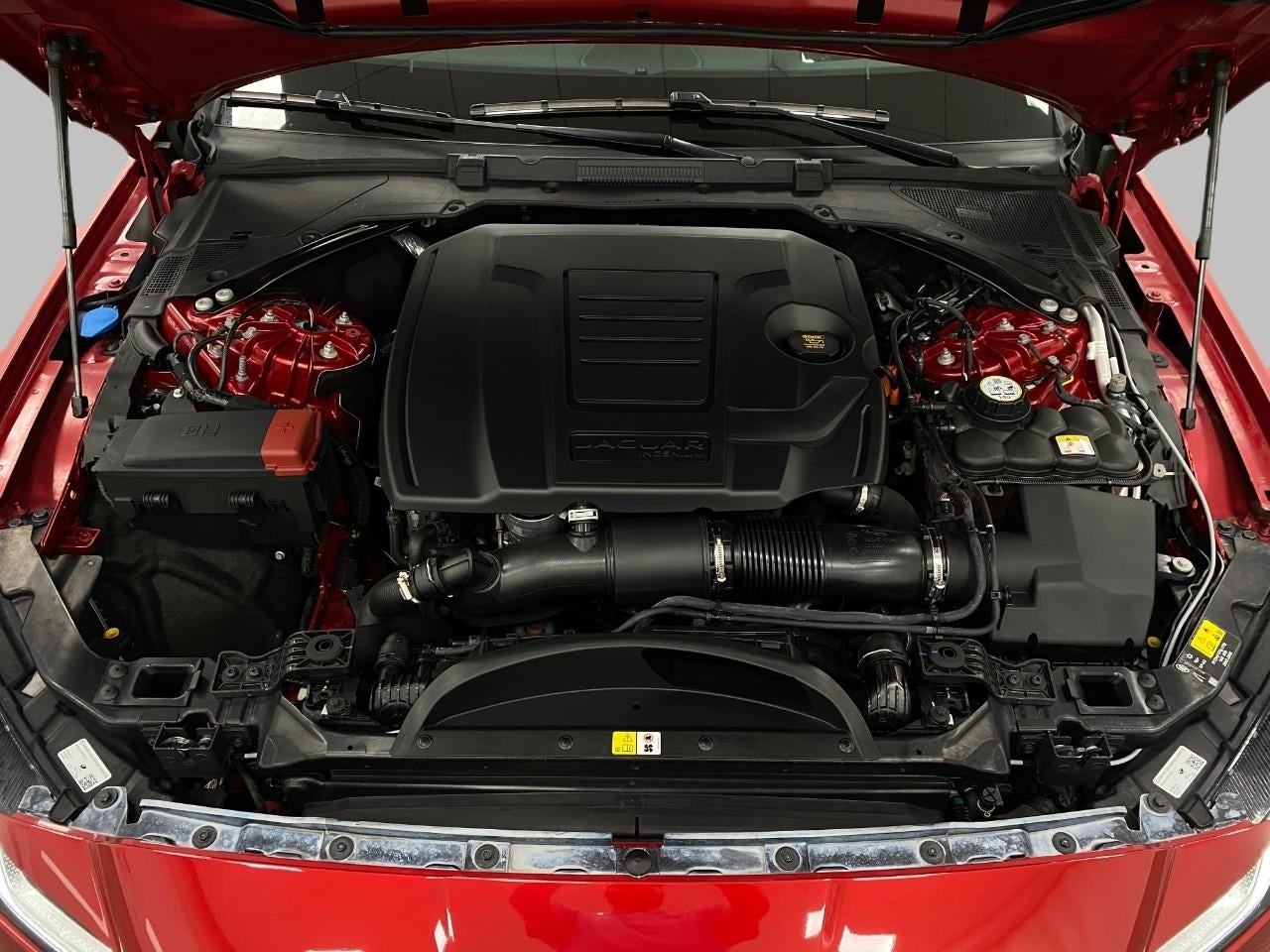 2023 Jaguar XF R-Dynamic SE Sedan AWD