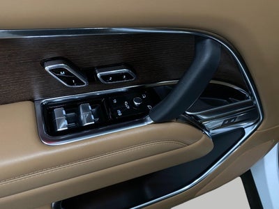 2024 Land Rover Range Rover P530 SE SWB