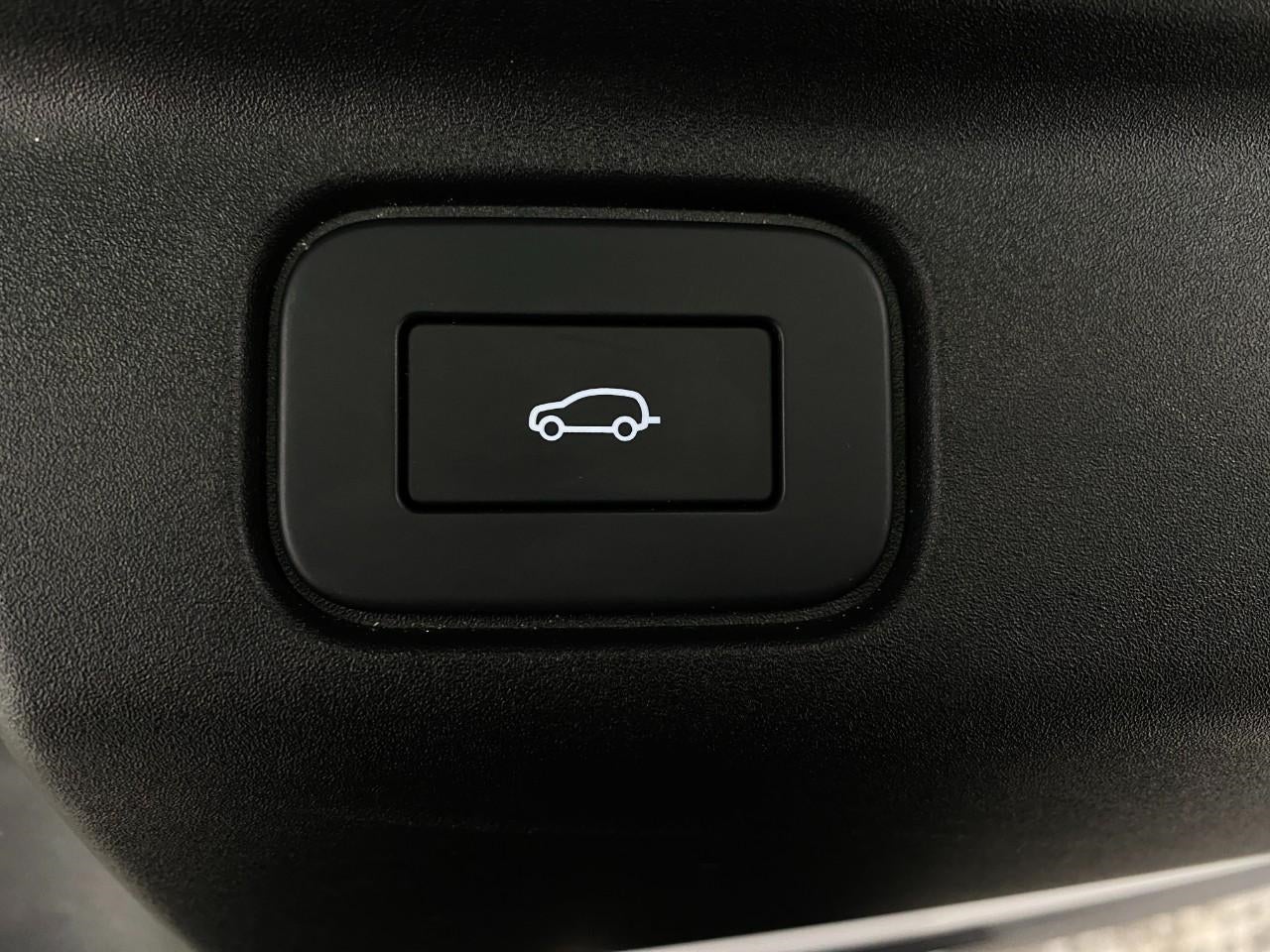 2024 Land Rover Range Rover P530 SE SWB