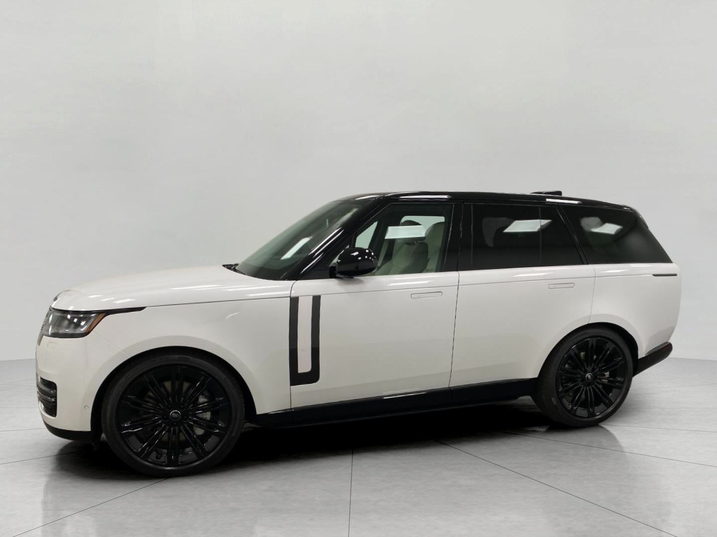 2025 Land Rover Range Rover P530 SE SWB