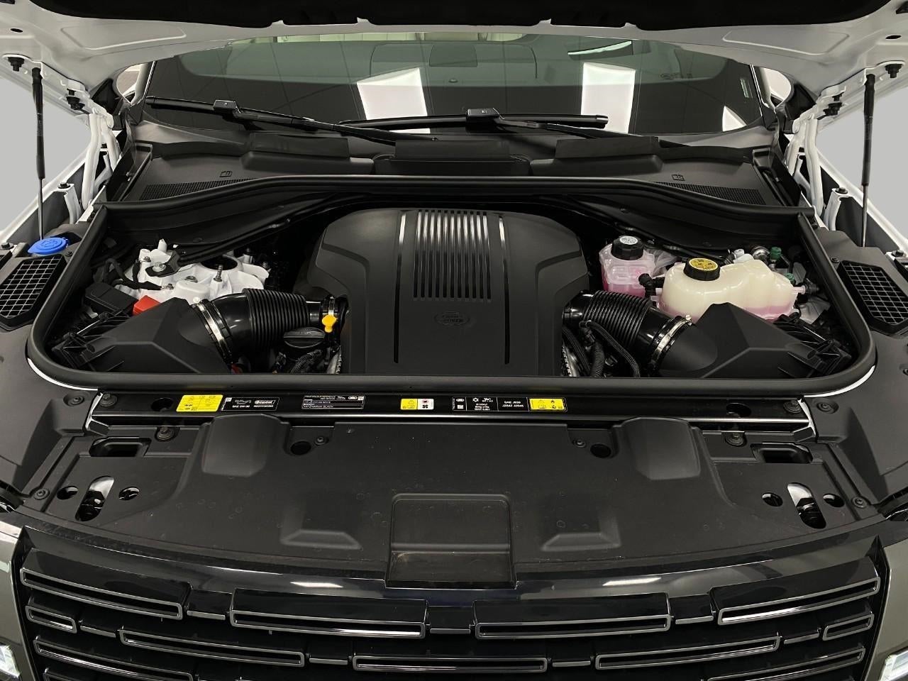 2025 Land Rover Range Rover P530 SE SWB