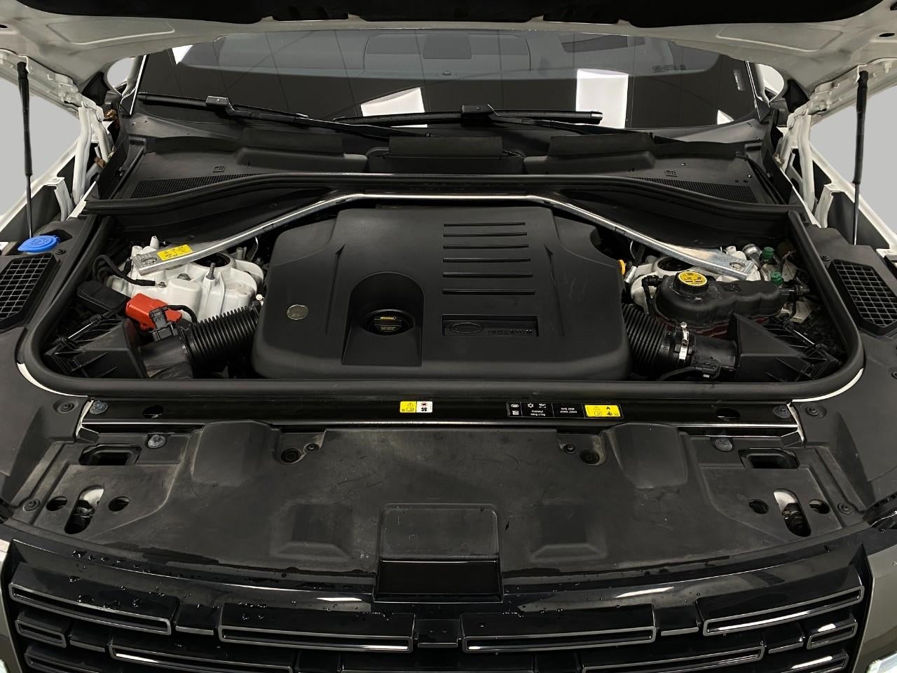 2022 Land Rover Range Rover P400 SE SWB