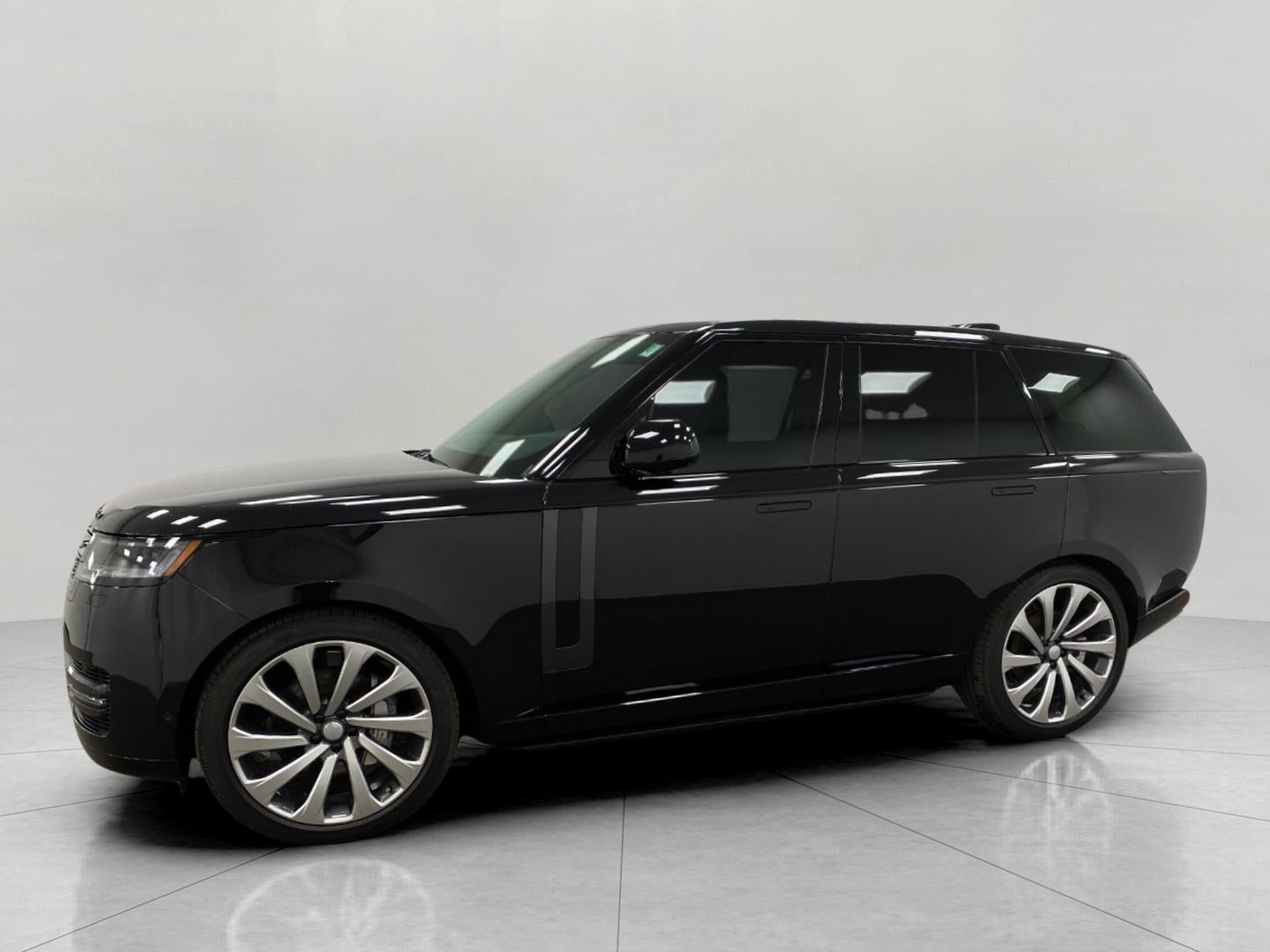 2025 Land Rover Range Rover P400 SE SWB