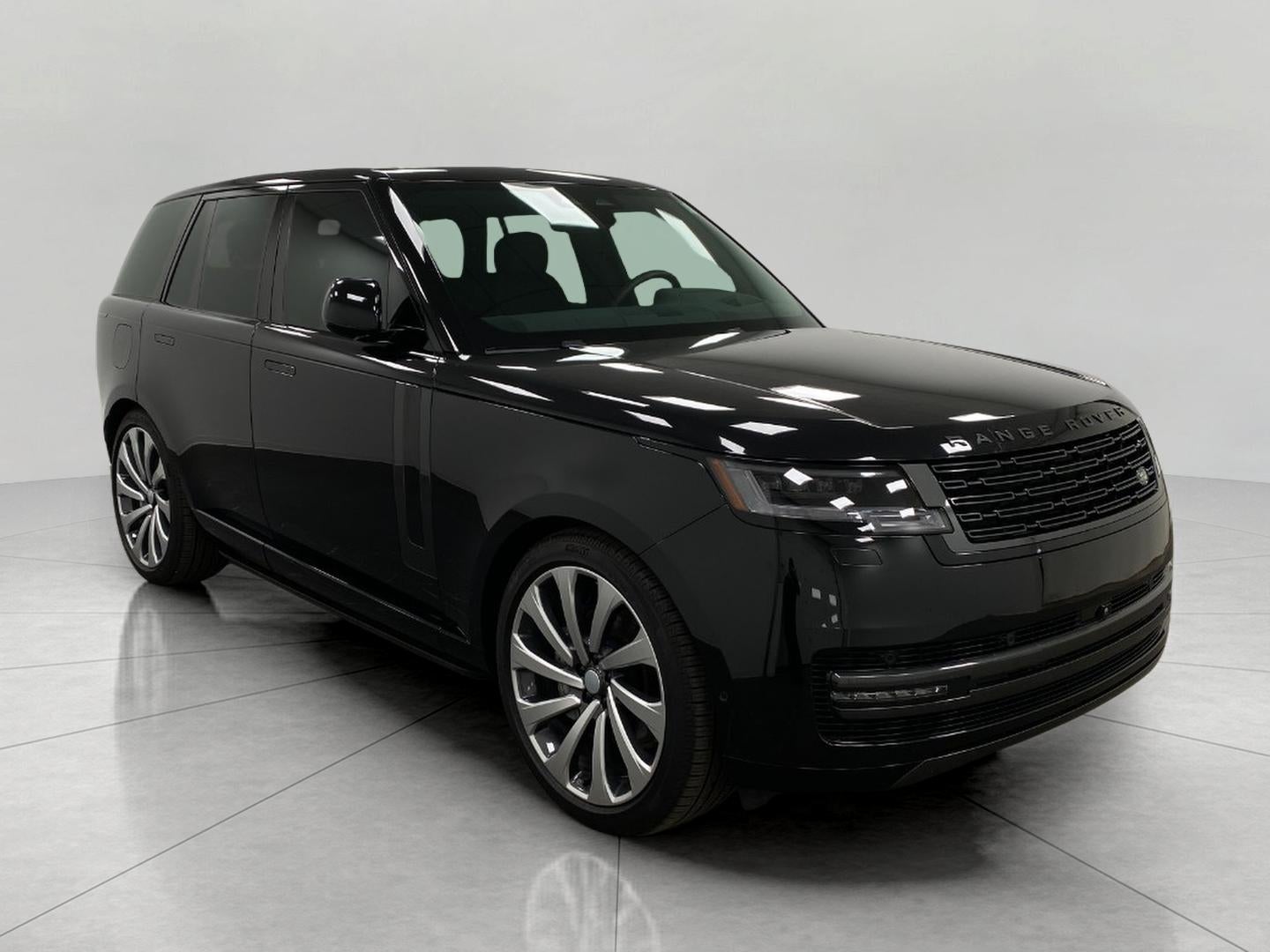 2025 Land Rover Range Rover P400 SE SWB