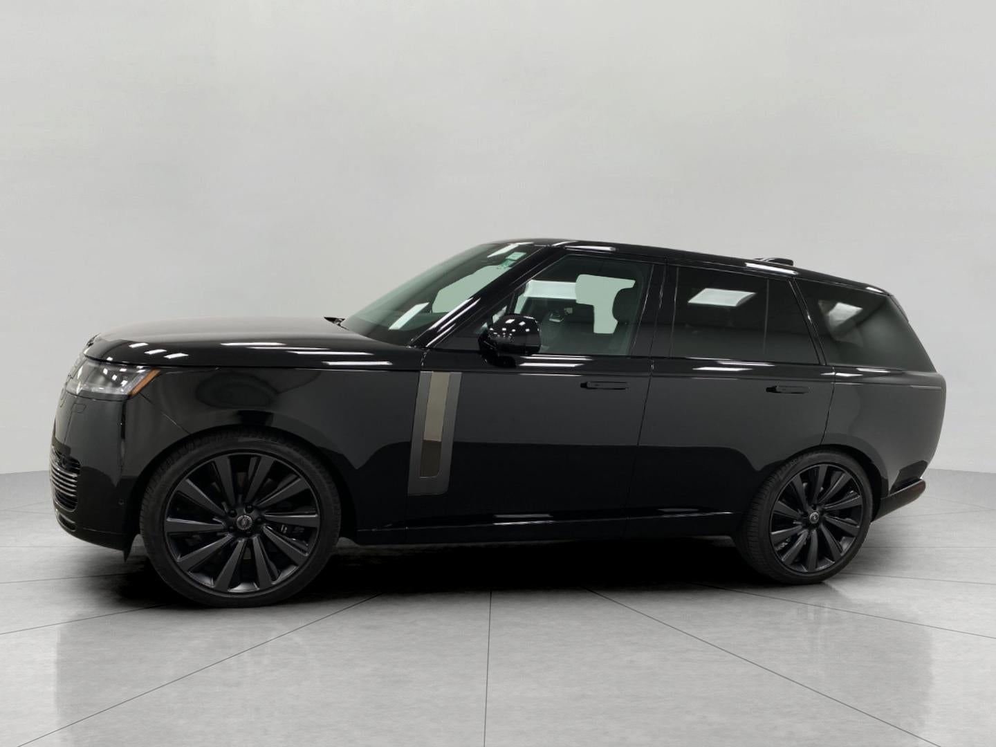 2024 Land Rover Range Rover P615 SV SWB