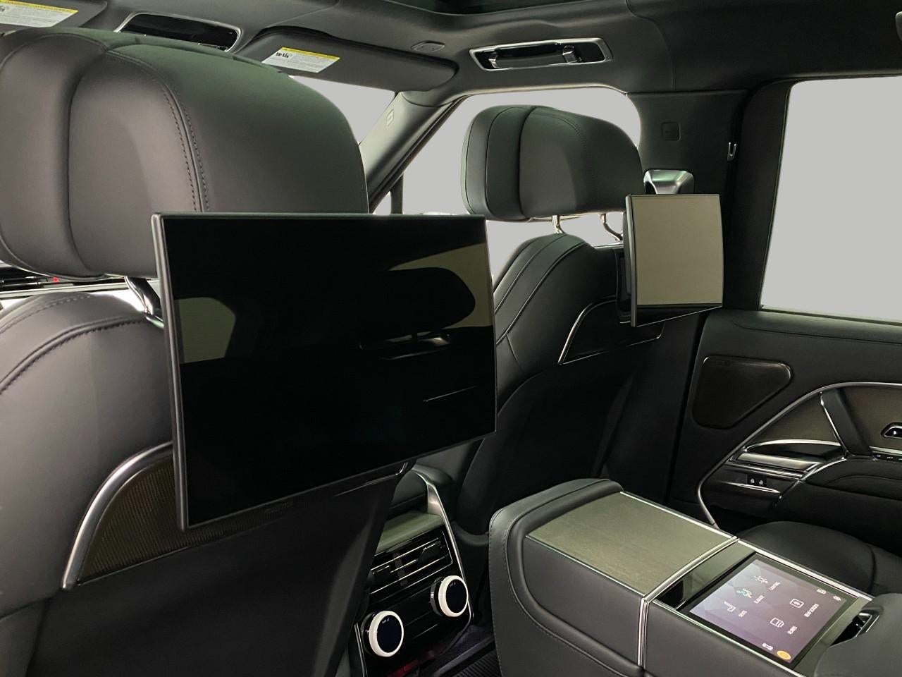 2024 Land Rover Range Rover P615 SV SWB
