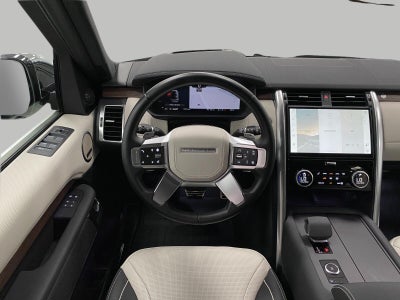 2024 Land Rover Discovery P300 Dynamic SE