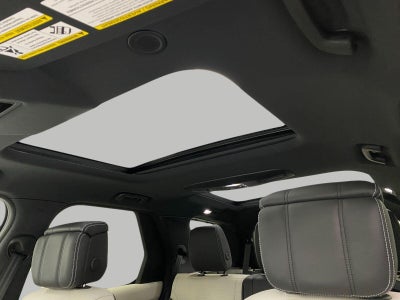 2024 Land Rover Discovery P300 Dynamic SE