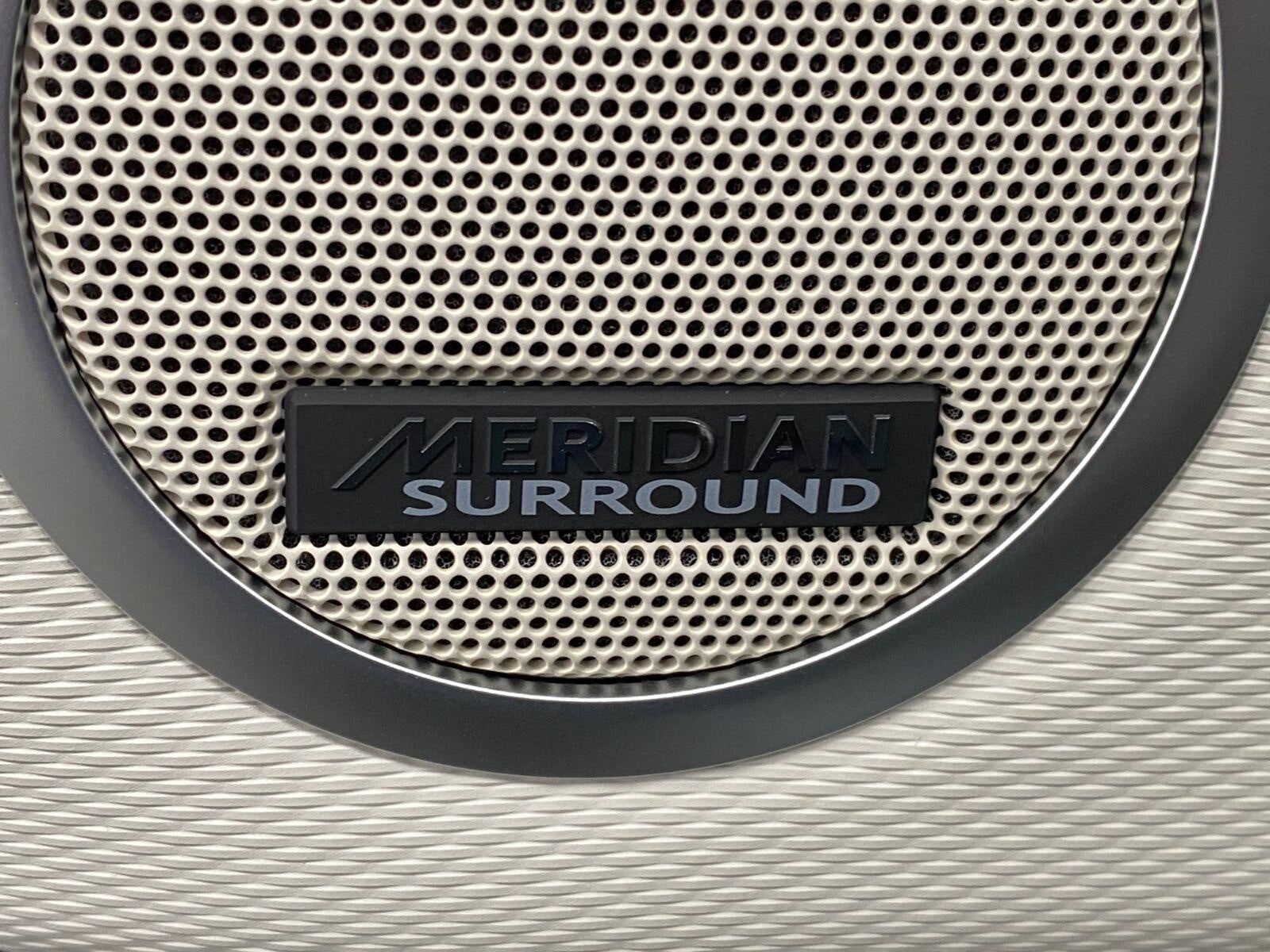 2024 Land Rover Discovery P300 Dynamic SE