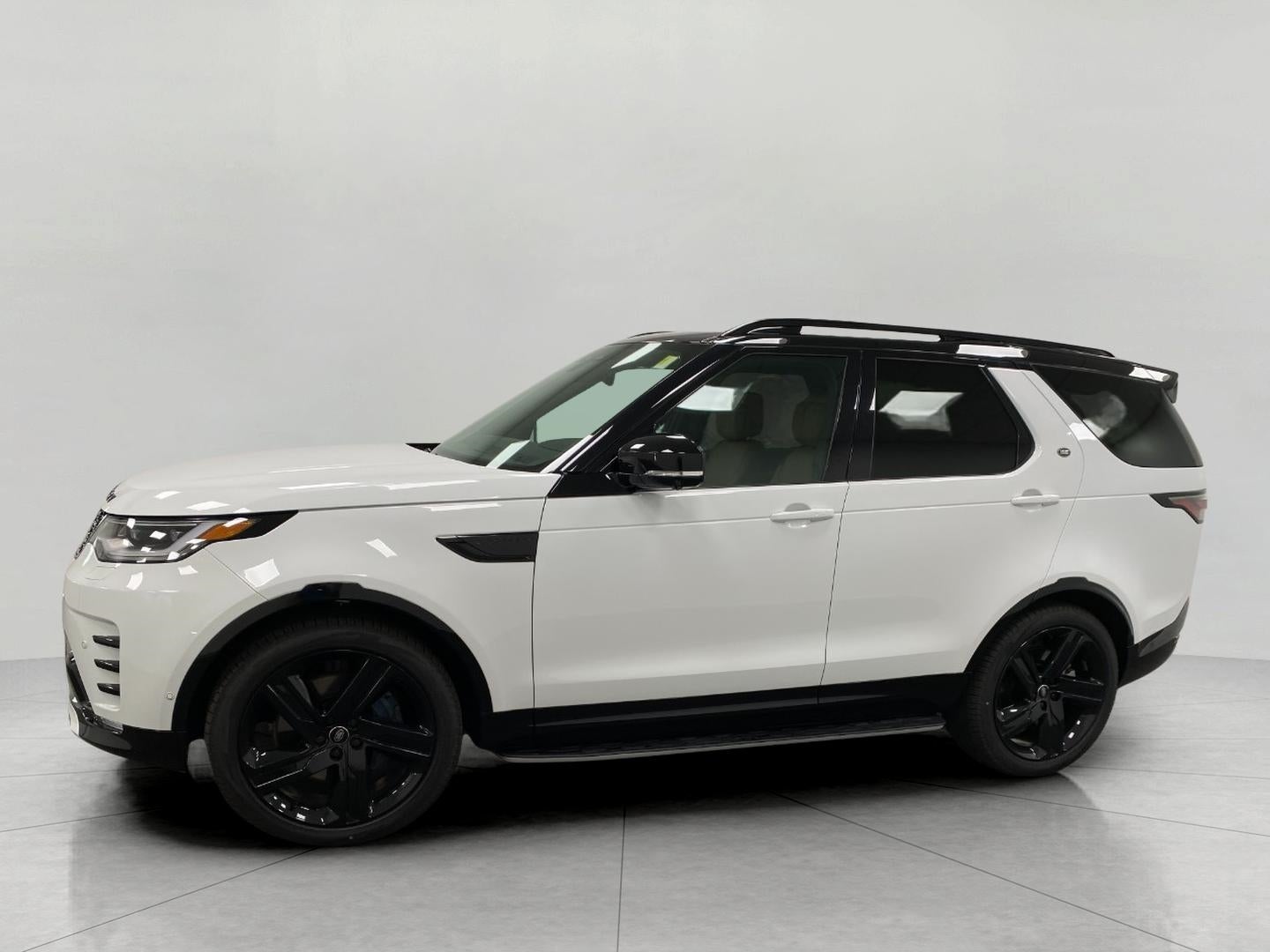 2025 Land Rover Discovery P360 Dynamic SE
