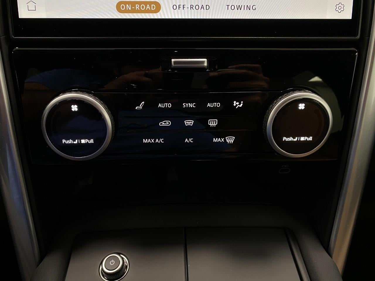 2025 Land Rover Discovery P360 Dynamic SE