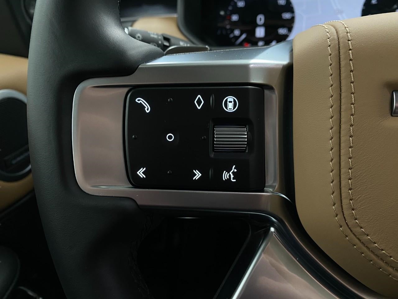 2025 Land Rover Discovery P360 Metropolitan Edition