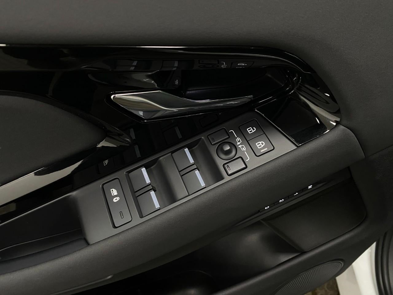 2026 Land Rover Range Rover Evoque Core S AWD