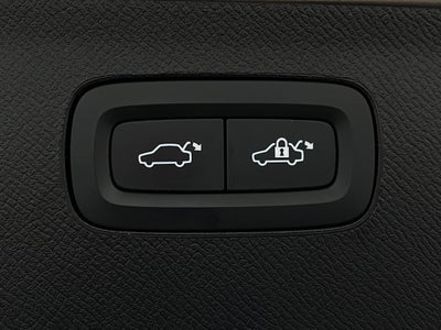 2023 Volvo XC90 B6 AWD Ultimate 7P