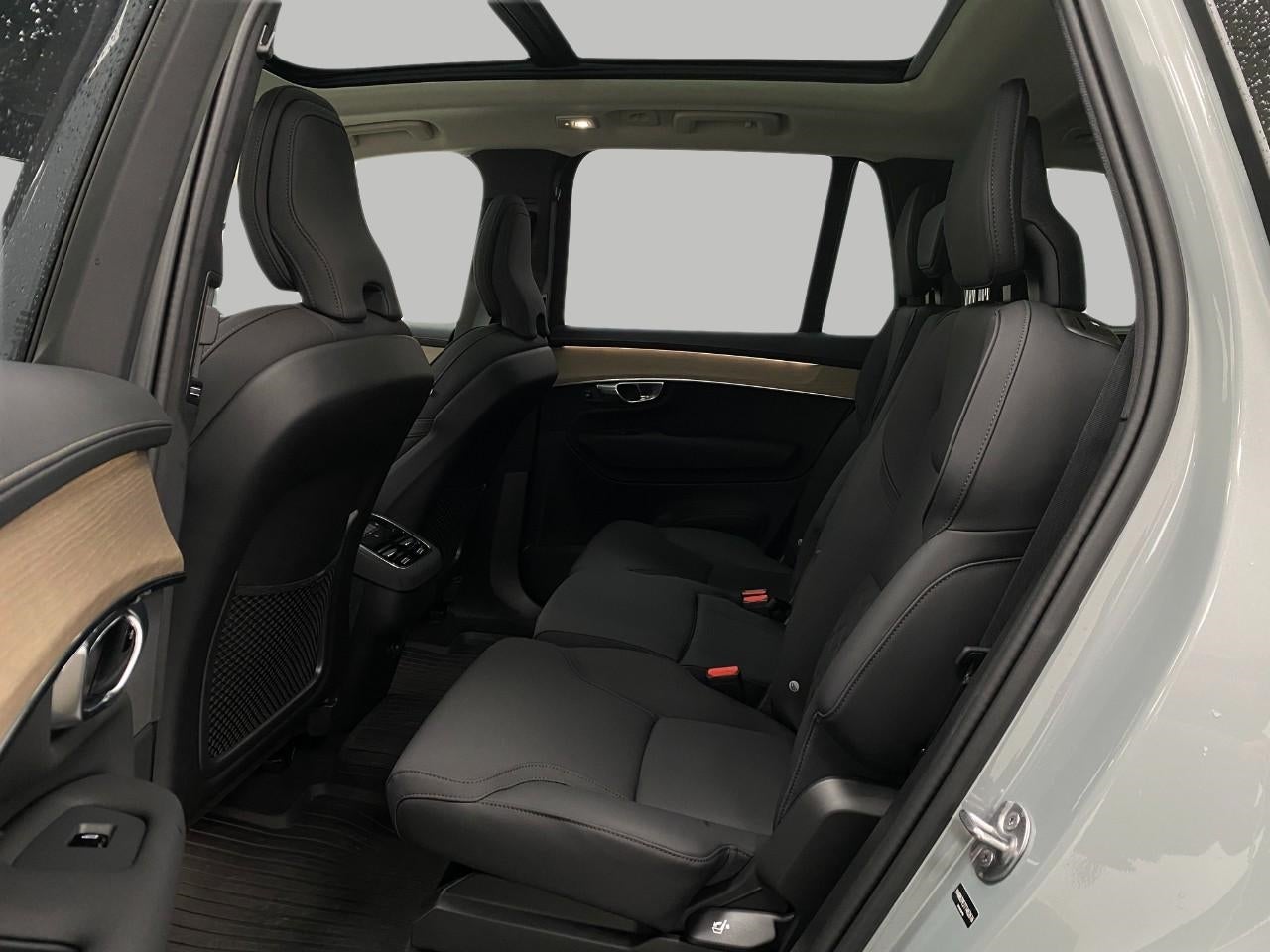 2026 Volvo XC90 B6 AWD Plus 7-Seater