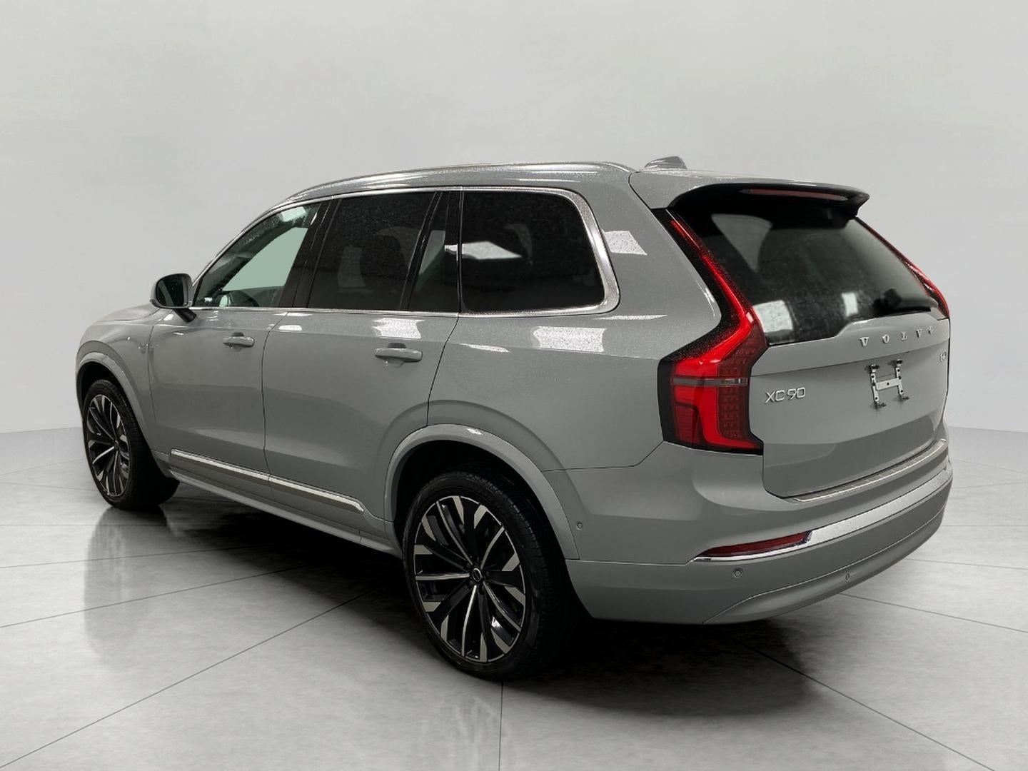 2026 Volvo XC90 B6 AWD Plus 7-Seater