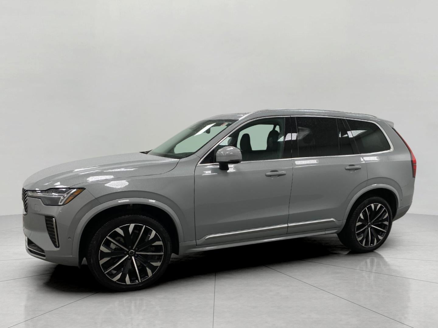 2026 Volvo XC90 B6 AWD Plus 7-Seater
