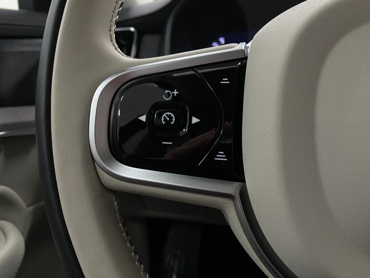 2026 Volvo XC90 B6 AWD Ultra 7-Seater