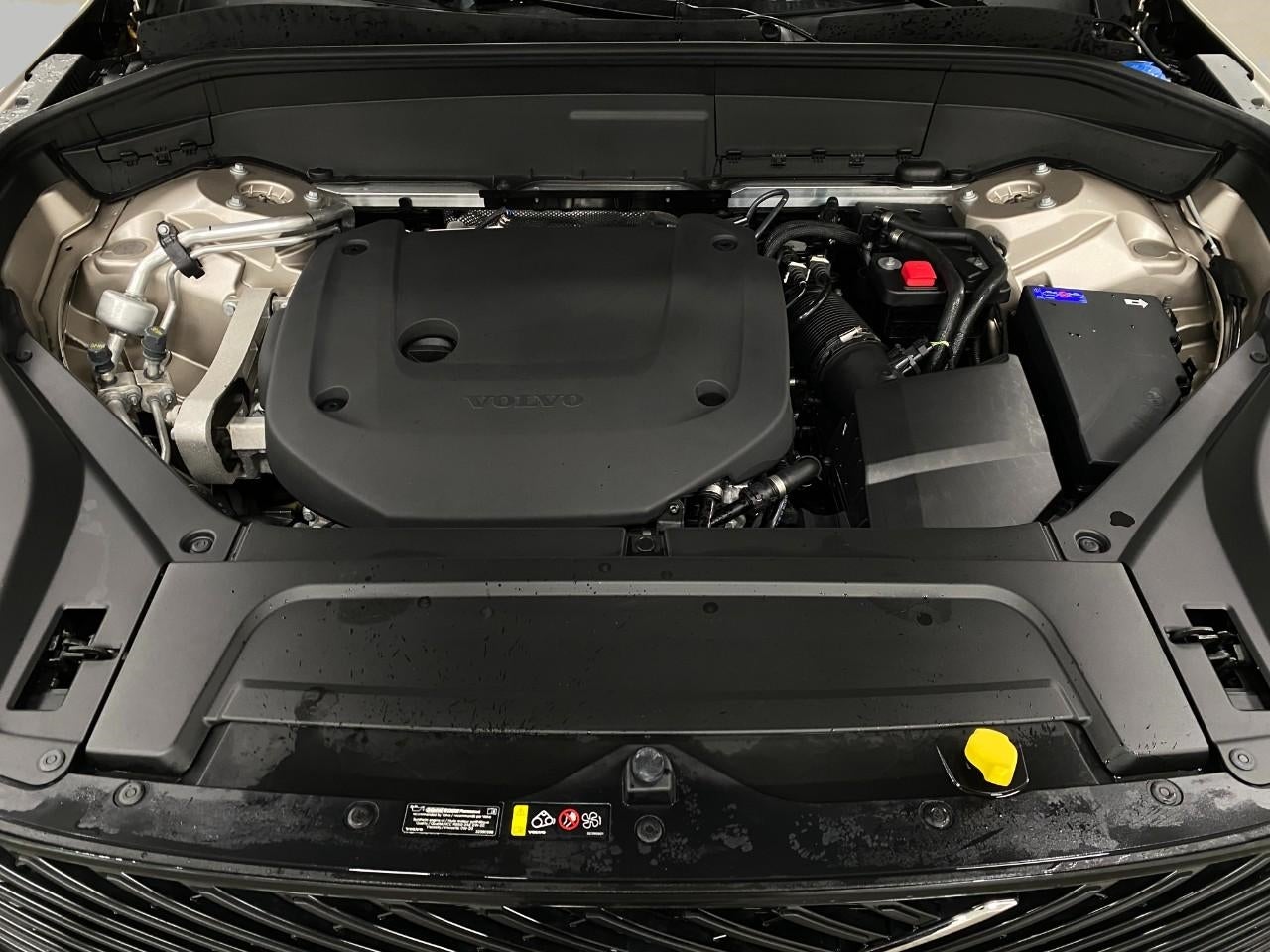 2026 Volvo XC90 B6 AWD Ultra Dark Theme 7-Seater