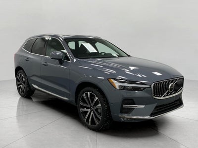2023 Volvo XC60 B6 AWD Ultimate Bright Theme