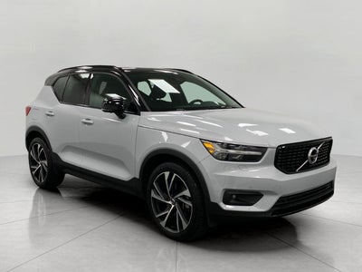 2020 Volvo XC40 T5 AWD R-Design