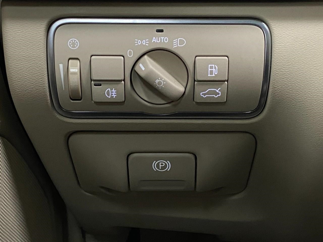 2015 Volvo XC60 SPORT UTILITY