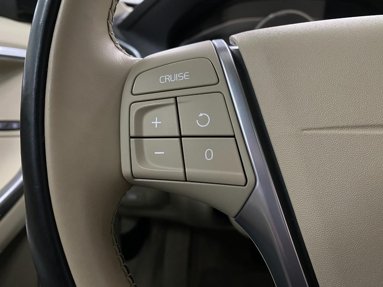 2015 Volvo XC60 SPORT UTILITY