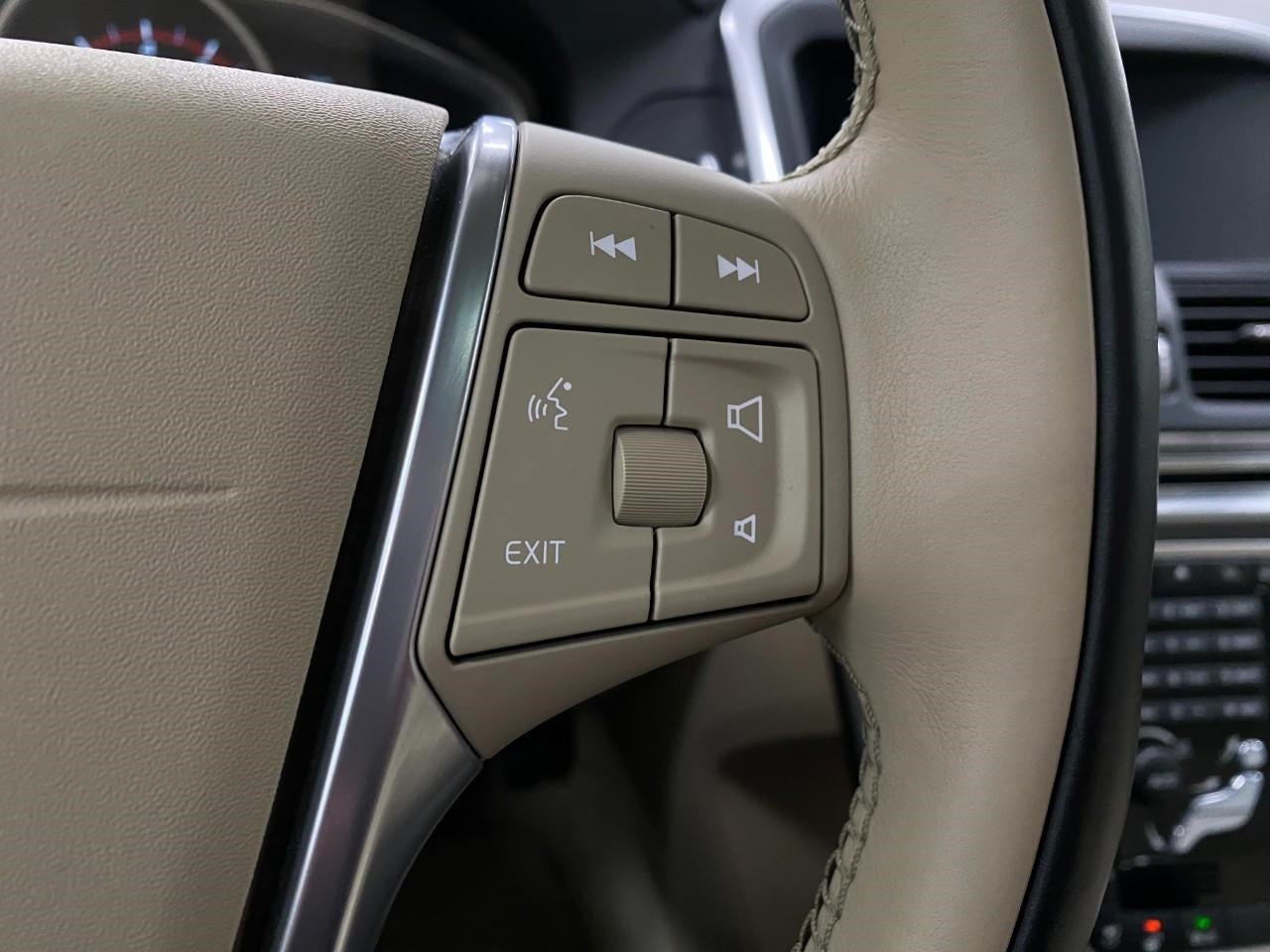 2015 Volvo XC60 SPORT UTILITY