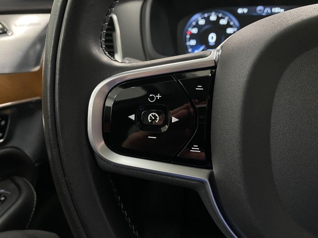 2020 Volvo XC90 T6 AWD Inscription 6 Passenger