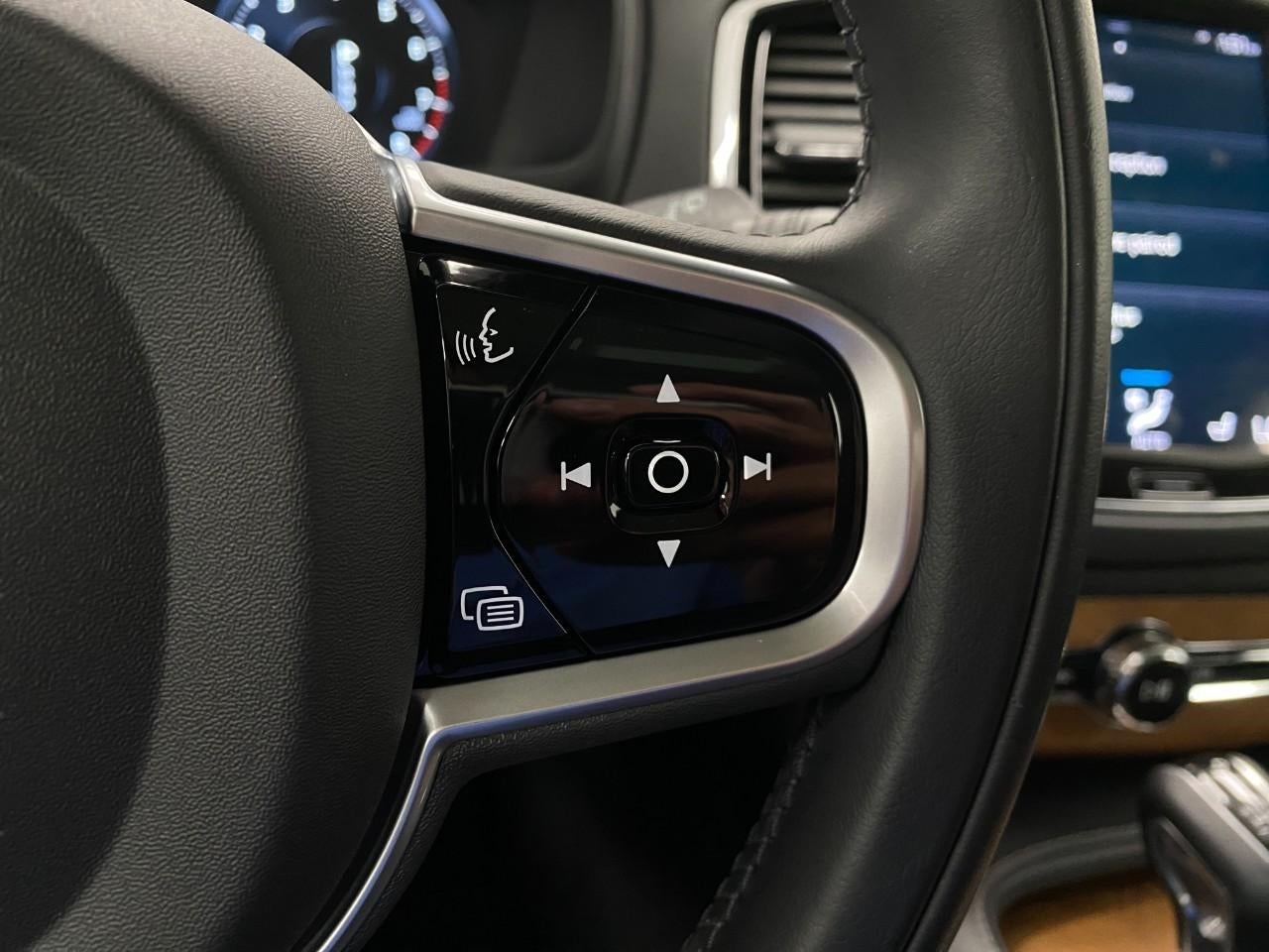 2020 Volvo XC90 T6 AWD Inscription 6 Passenger