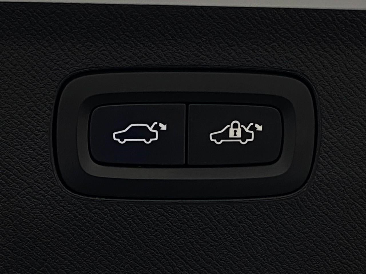 2020 Volvo XC90 T6 AWD Inscription 6 Passenger