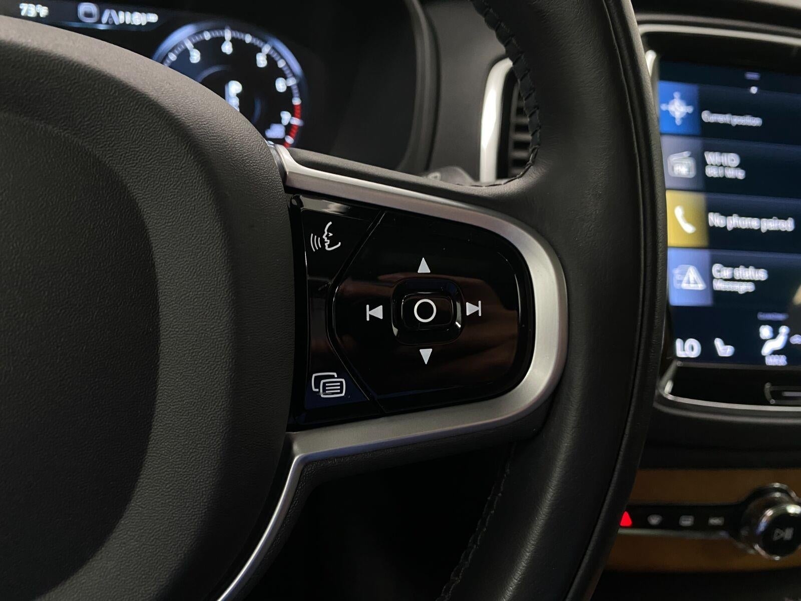 2021 Volvo XC90 T6 AWD Momentum 7P