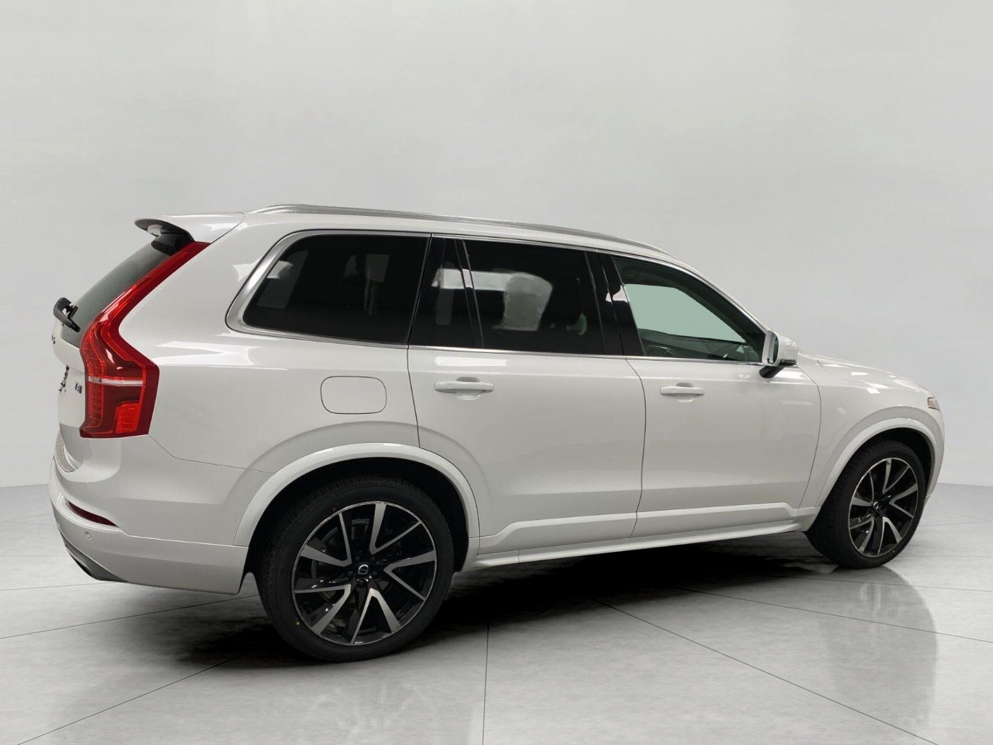 2021 Volvo XC90 T6 AWD Momentum 7P